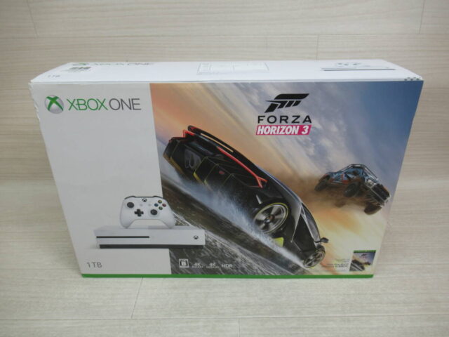 Microsoft Xbox One S 本体 1TB