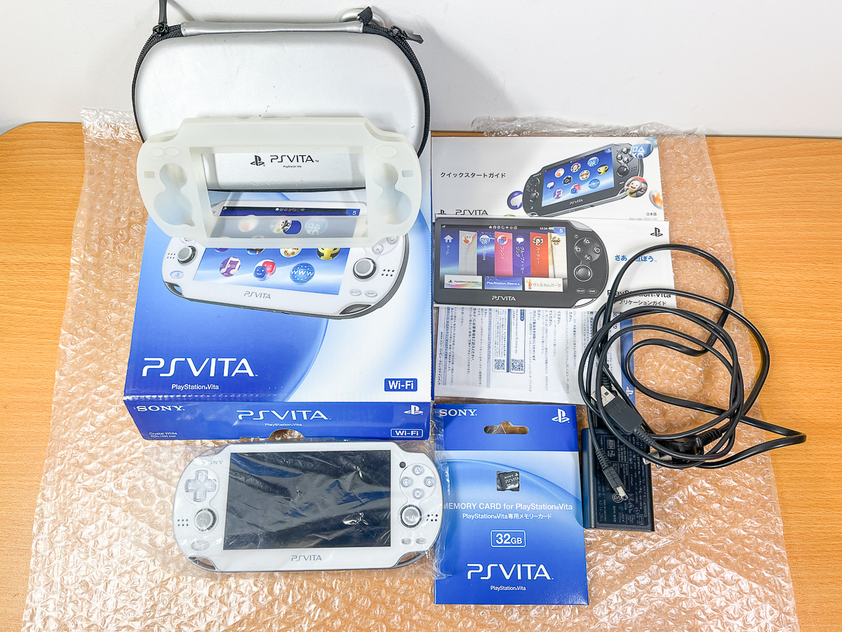 PlayStation Vita クリスタルホワイト Wi-Fiモデル PCH-1000