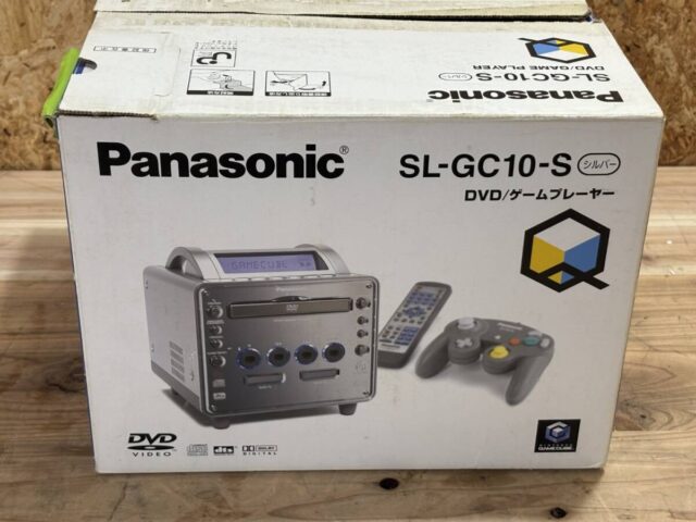 Panasonic ゲームキューブ SL-GC10-S コントローラー4本 ソフト4本