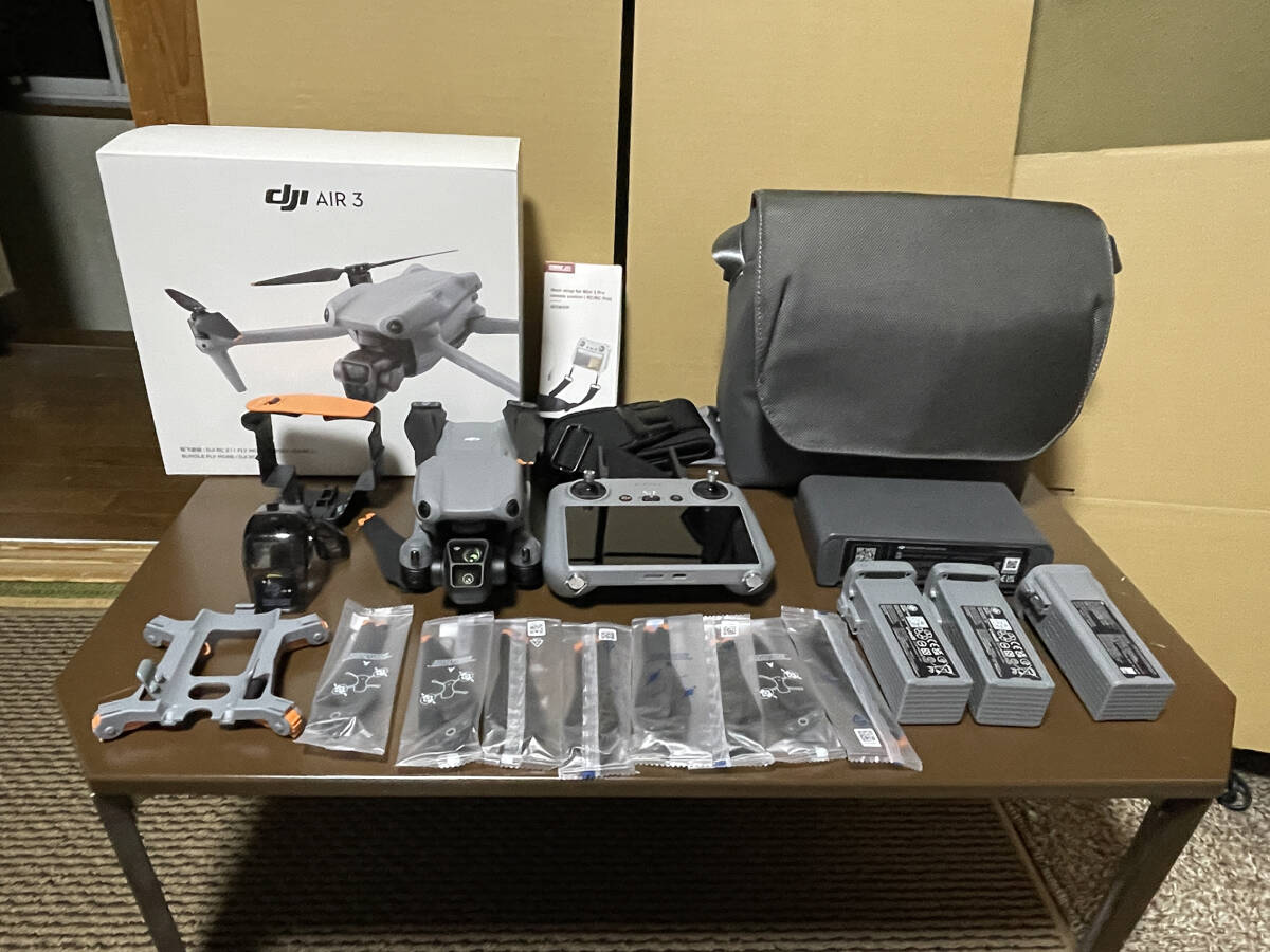 DJI Air 3 Fly More Combo RC2 ドローン