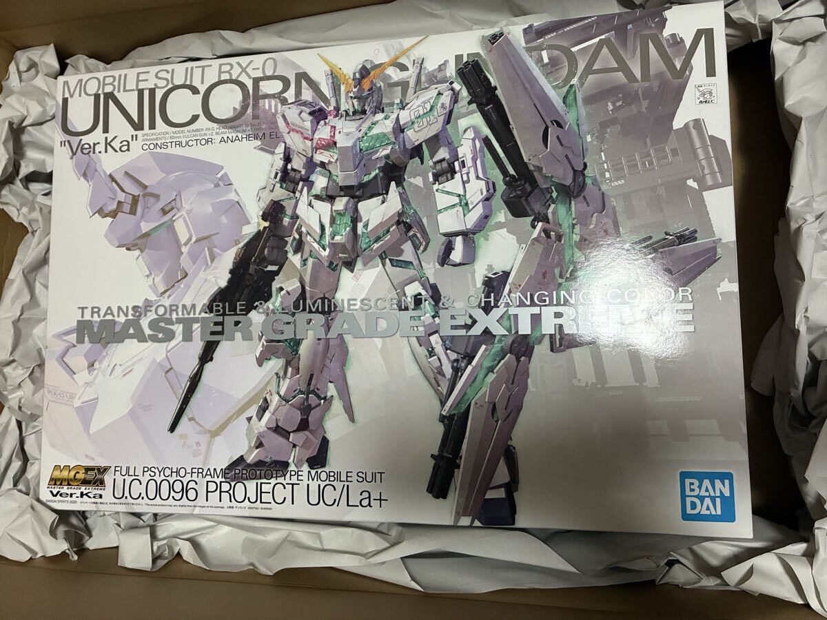 MGEX ユニコーンガンダム Ver.Ka 1/100スケール プラモデル