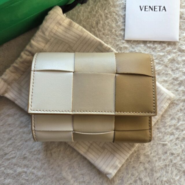 BOTTEGA VENETA カセット トリコロール 3つ折り財布