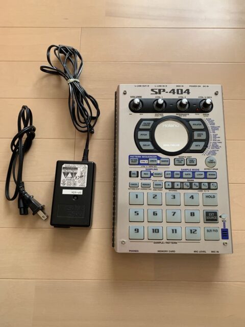 Roland ローランド サンプラー SP-404