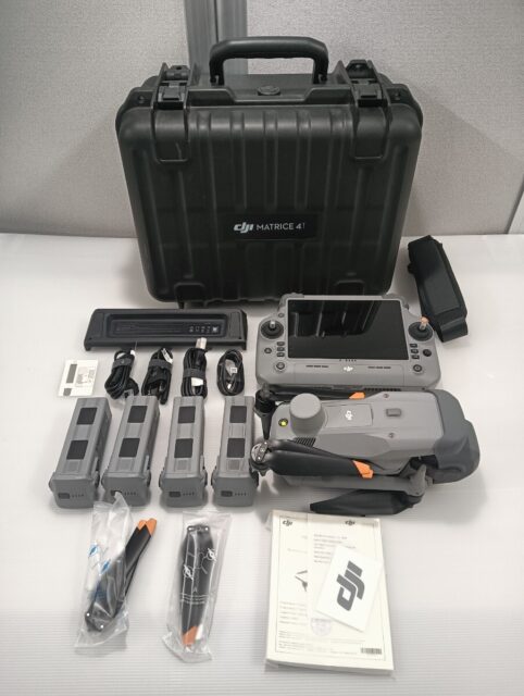 DJI Matrice 4T Universal Edition ドローン