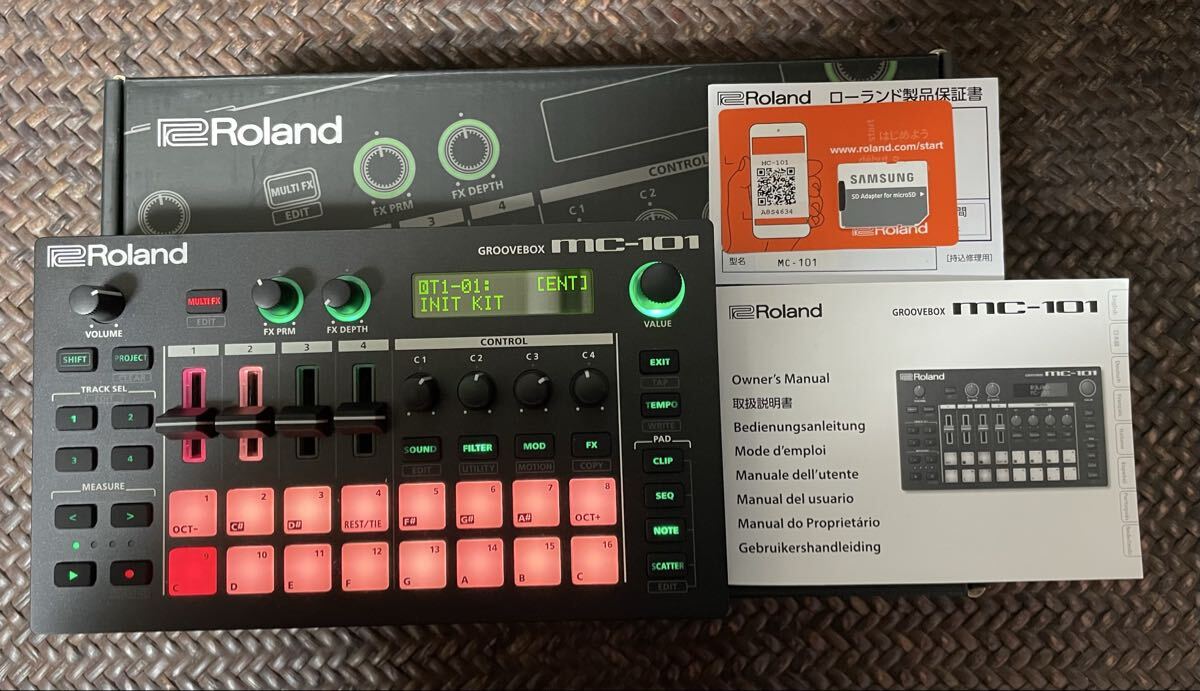 Roland MC-101 GROOVEBOX リズムマシン サンプラー