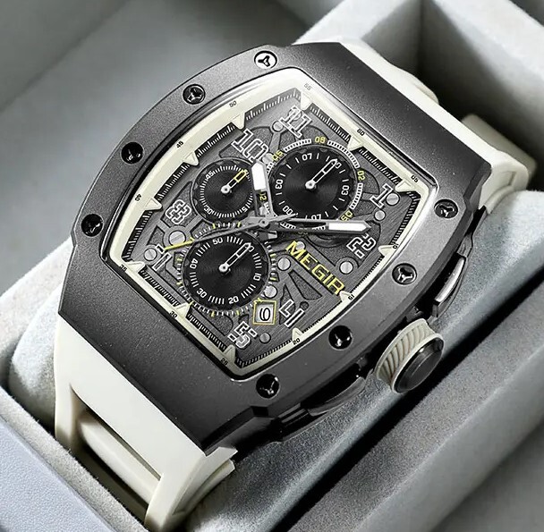 FRANCK MULLER フランクミュラー風 クロノグラフ腕時計 ホワイト