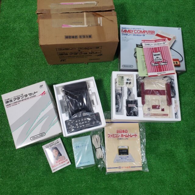 Nintendo 任天堂 ファミリーコンピュータ 本体 HVC-001