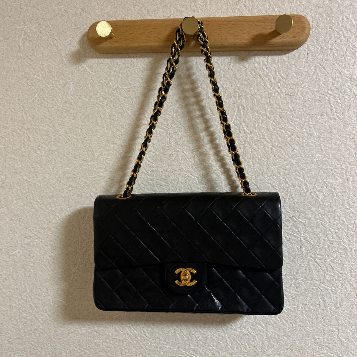 CHANEL シャネル マトラッセ25 チェーンショルダーバッグ ラムスキン 黒