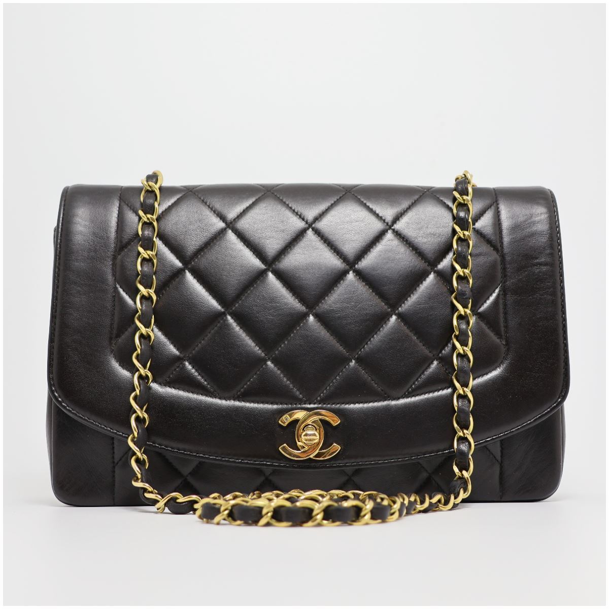 CHANEL シャネル マトラッセ ダイアナ フラップ 25 チェーンショルダー ブラック