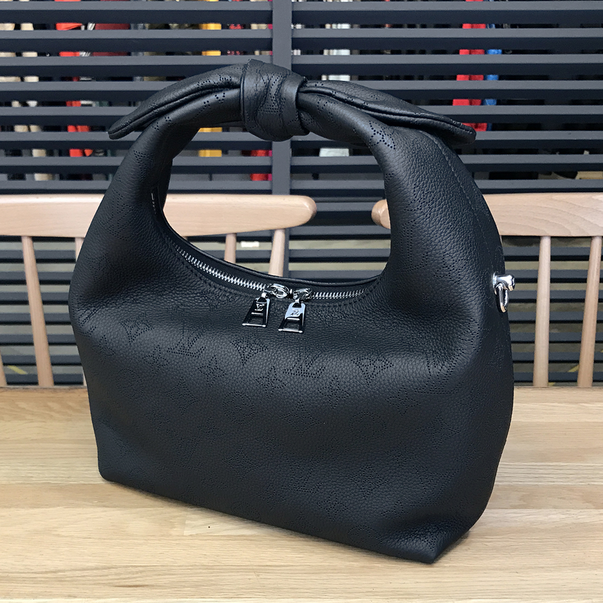 ルイヴィトン モノグラムマヒナ ホワイノットPM M20703