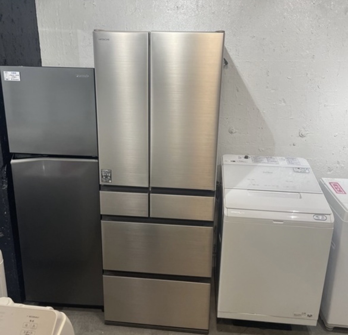 HITACHI 2024年製 617L 6ドア冷凍冷 中古品販売