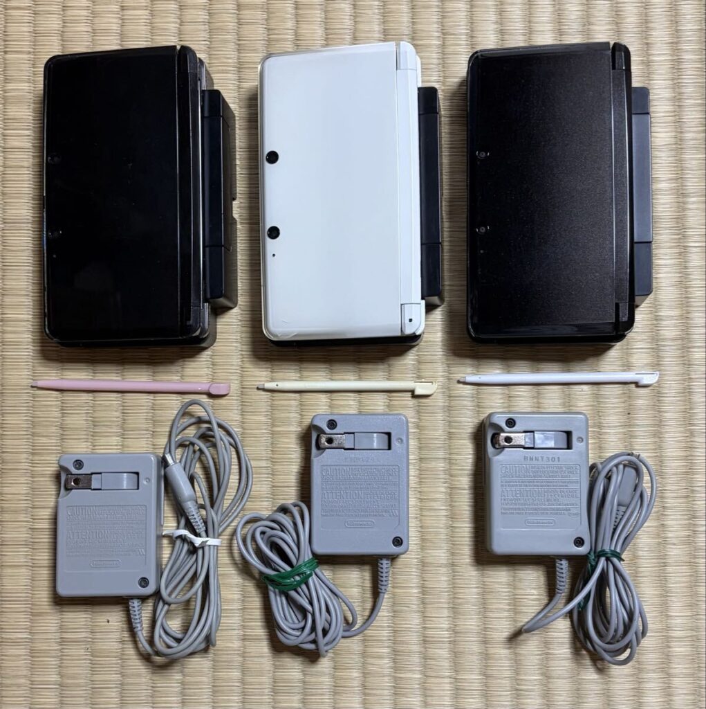 ニンテンドー3DS 3台セット コスモブラック アイスホワイト