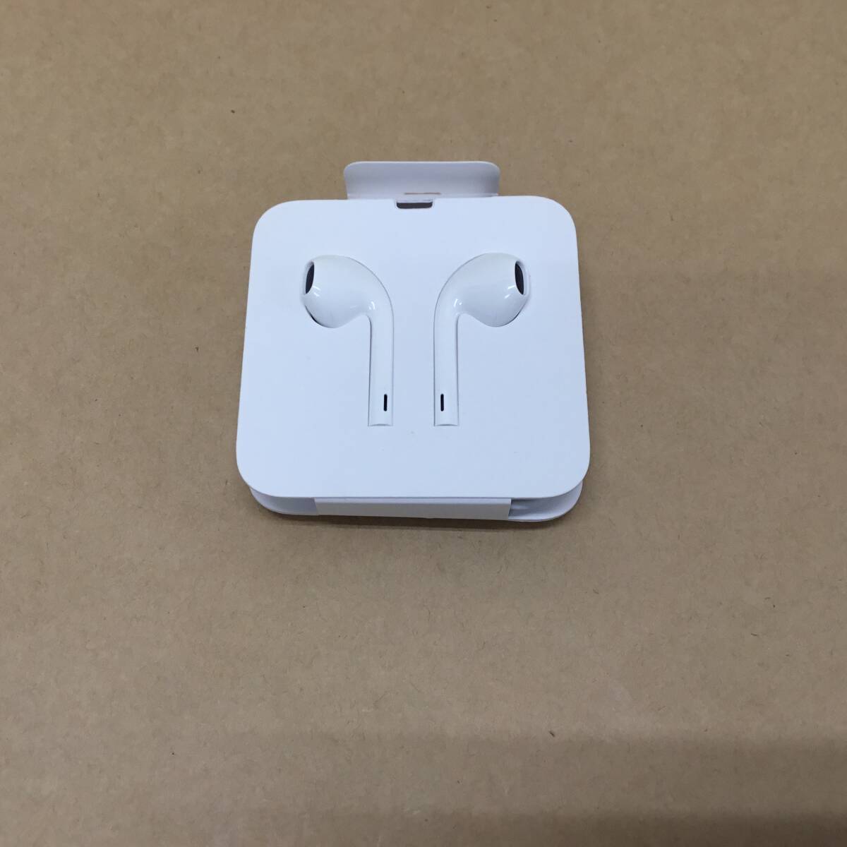 Apple Lightning イヤホン A1748 100個セット
