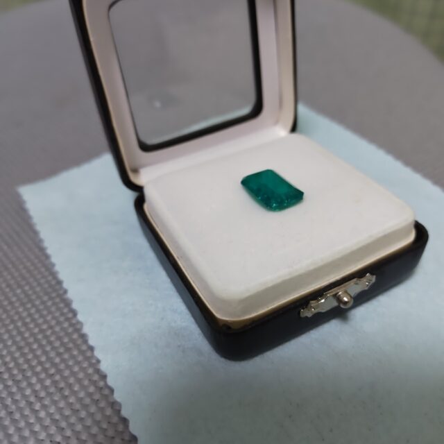エメラルド ルース 7.1ct
