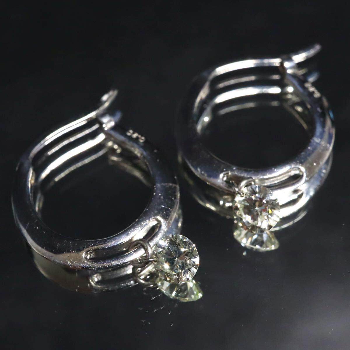 K18WG 天然ダイヤモンドピアス 0.20/0.20ct