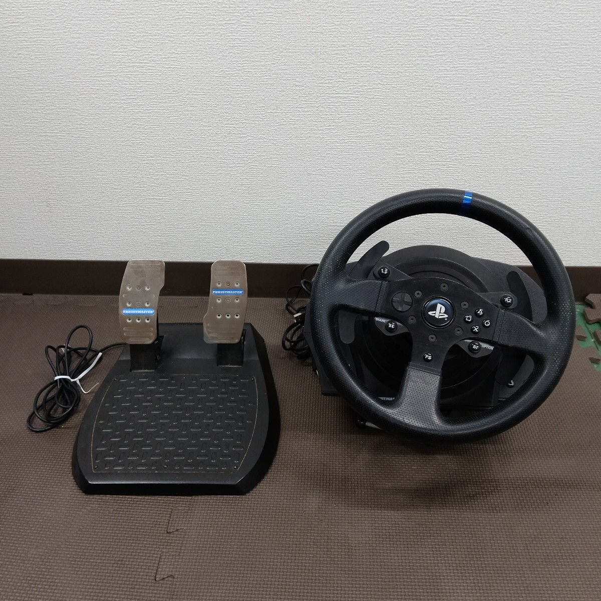THRUSTMASTER T300 レーシングハンドルコントローラー