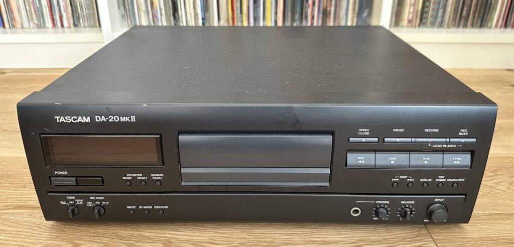 TASCAM DA-20mk2 DATデッキ タスカム TEAC