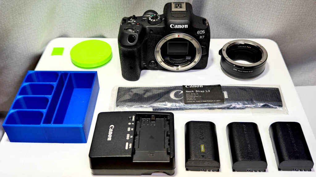 Canon EOS R7 ボディ キヤノン APS-C ミラーレス一眼カメラ