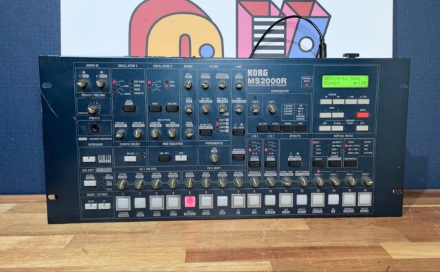 KORG MS2000R シンセサイザー