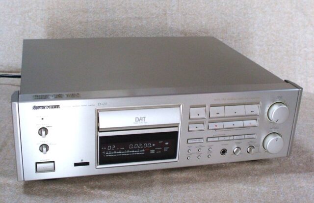 PIONEER D-07 DATデッキ 96kHzハイサンプリング