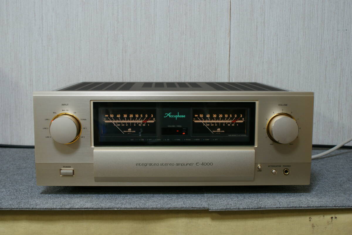 Accuphase E-4000 プリメインアンプ