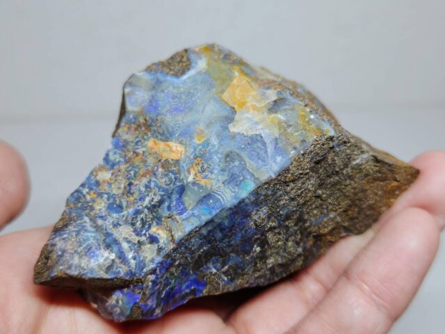 ボルダーオパール原石 308g 約9cm×6cm×5cm