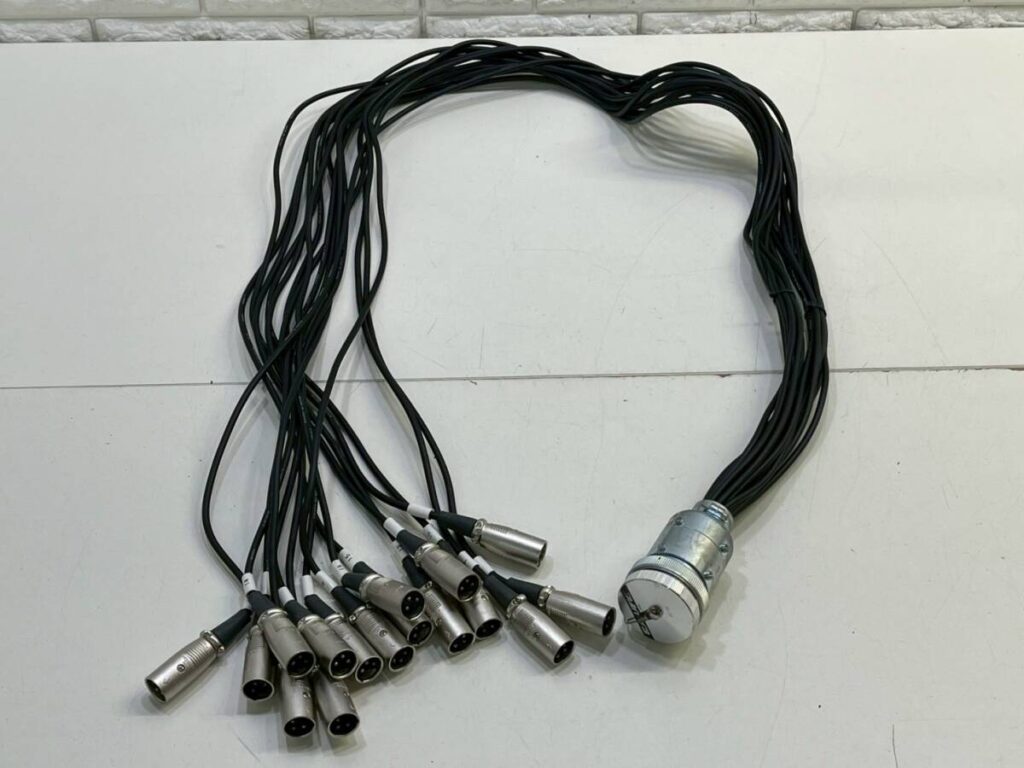 CANARE L-4E5C 16ch 1.5m マルチケーブル