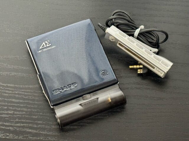 SHARP MD-DS70 MDプレーヤー ウォークマン