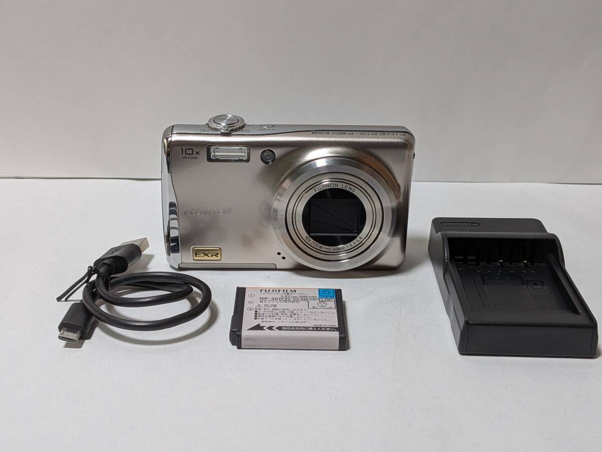 FUJIFILM FinePix F80EXR シルバー デジタルカメラ
