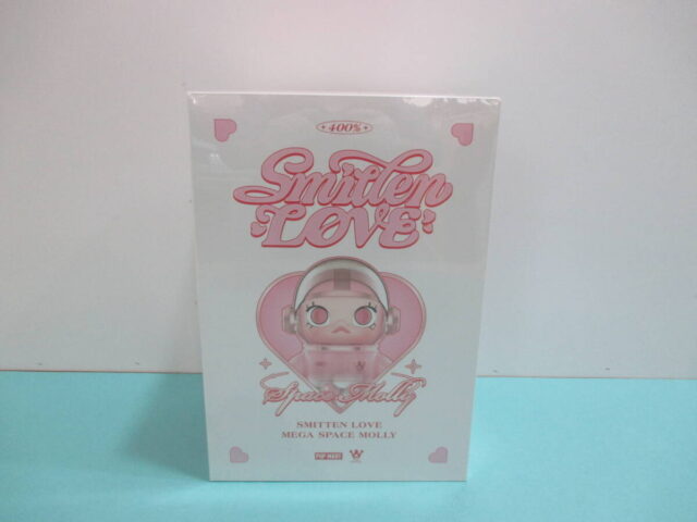 POP MART MEGA SPACE MOLLY SMITTEN LOVE 400% フィギュア