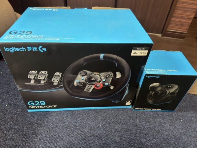 Logitech G29 Driving Force ハンドルコントローラー シフト付き
