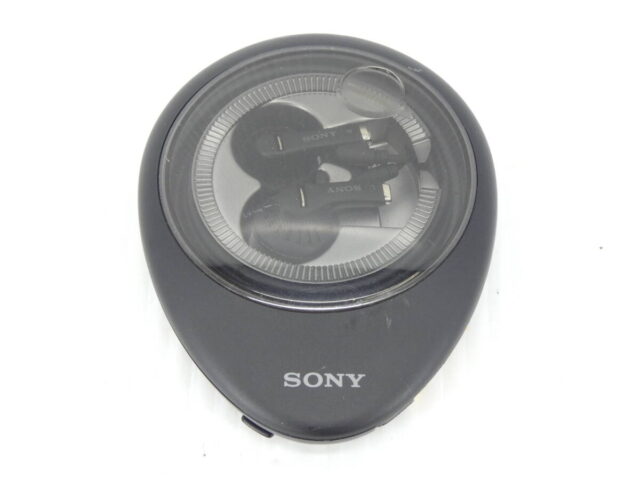 SONY ステレオイヤホン MDR-E484 ブラック ケース付き