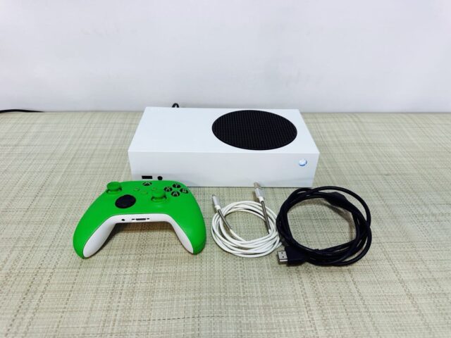 Xbox Series S 本体 MODEL 1883 512GB