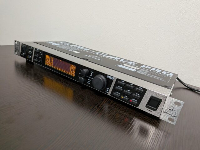 BEHRINGER DEQ2496 ULTRACURVE PRO デジタルイコライザー