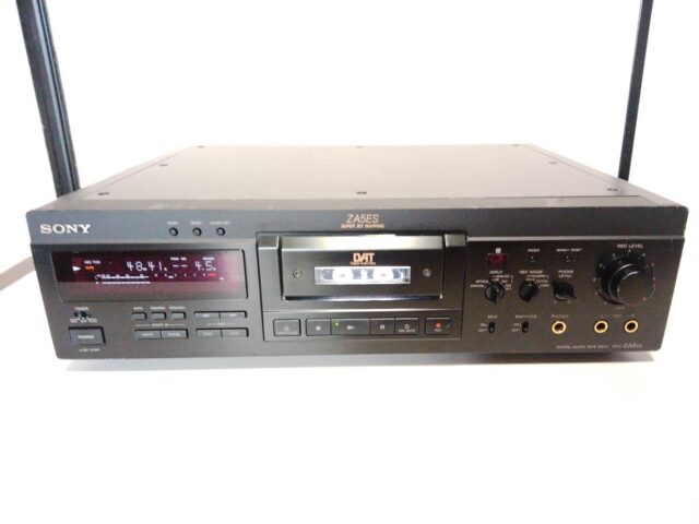SONY DTC-ZA5ES デジタルオーディオデッキ