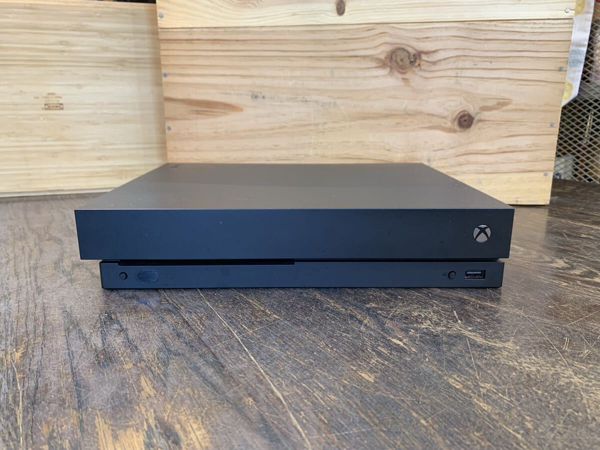 Microsoft Xbox One X ゲーム機本体