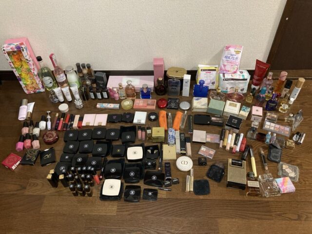 シャネル Dior YSL など高級ブランド化粧品コスメまとめ売り