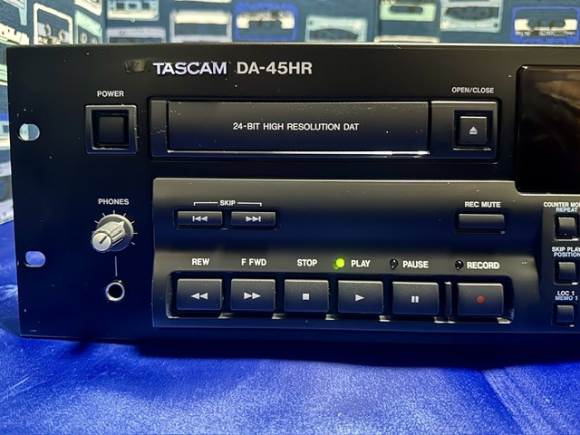 TASCAM　高級プロ業務用ハイレゾDATデッキ　DA-45HR　EX200 TASCAM DA-45HR 24Bit ハイレゾ DATデッキ 買取実績 - DATデッキを高く