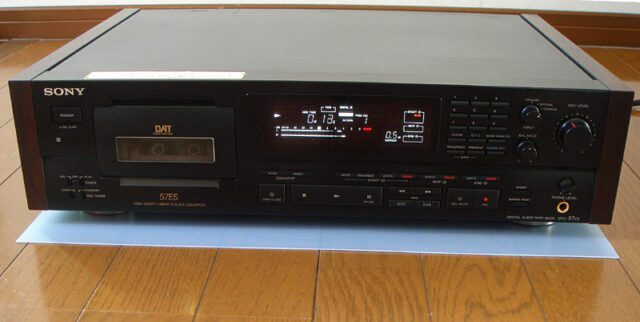 SONY DTC-57ES DATデッキ