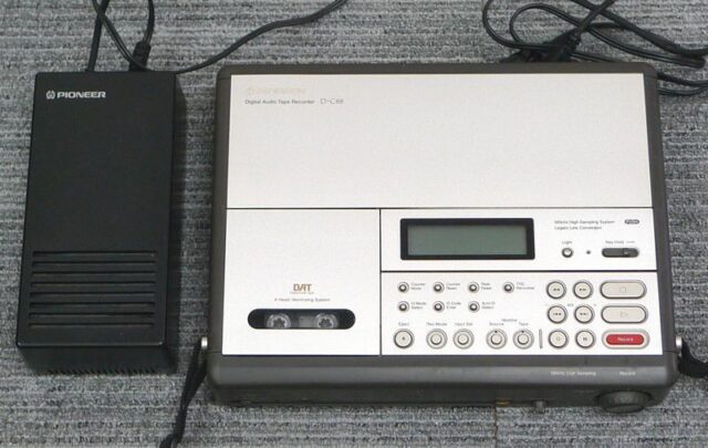 Pioneer D-C88 DATデッキ キャリングケース付き