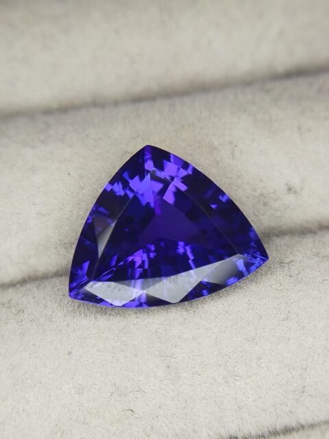 タンザナイト ルース トリリアント 6.155ct 鑑別書付
