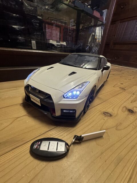 1/8 完成品 日産 GT-R NISMO 2017 ディアゴスティーニ ミニカー