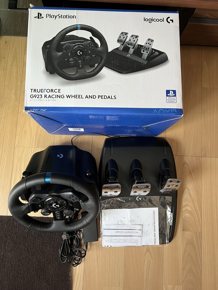 Logitech G923 ハンドルコントローラー PS5対応