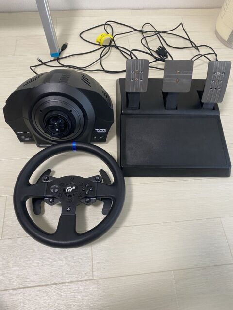 Thrustmaster T300RS GT Edition ステアリングコントローラー PS5