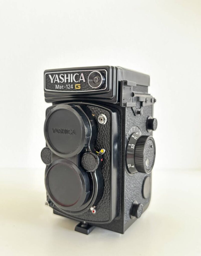 Yashica Mat-124G 二眼レフカメラ