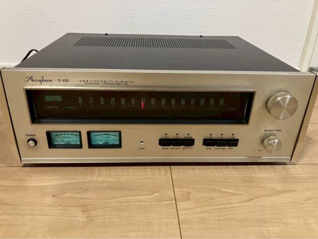 Accuphase T-101 ステレオチューナー