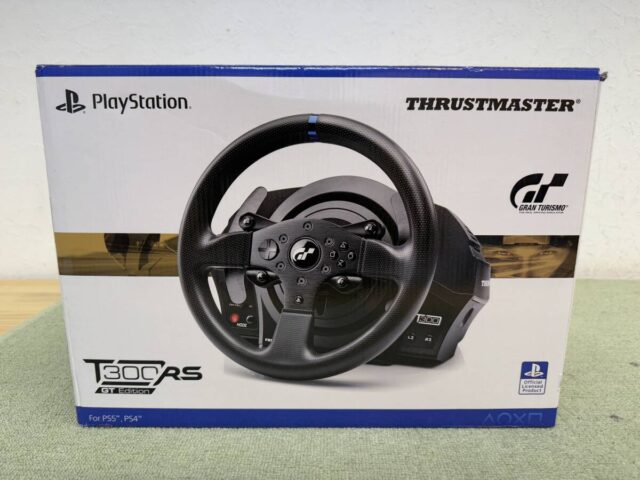 Thrustmaster T300RS GT Edition ハンドルコントローラー PS5 PS4用