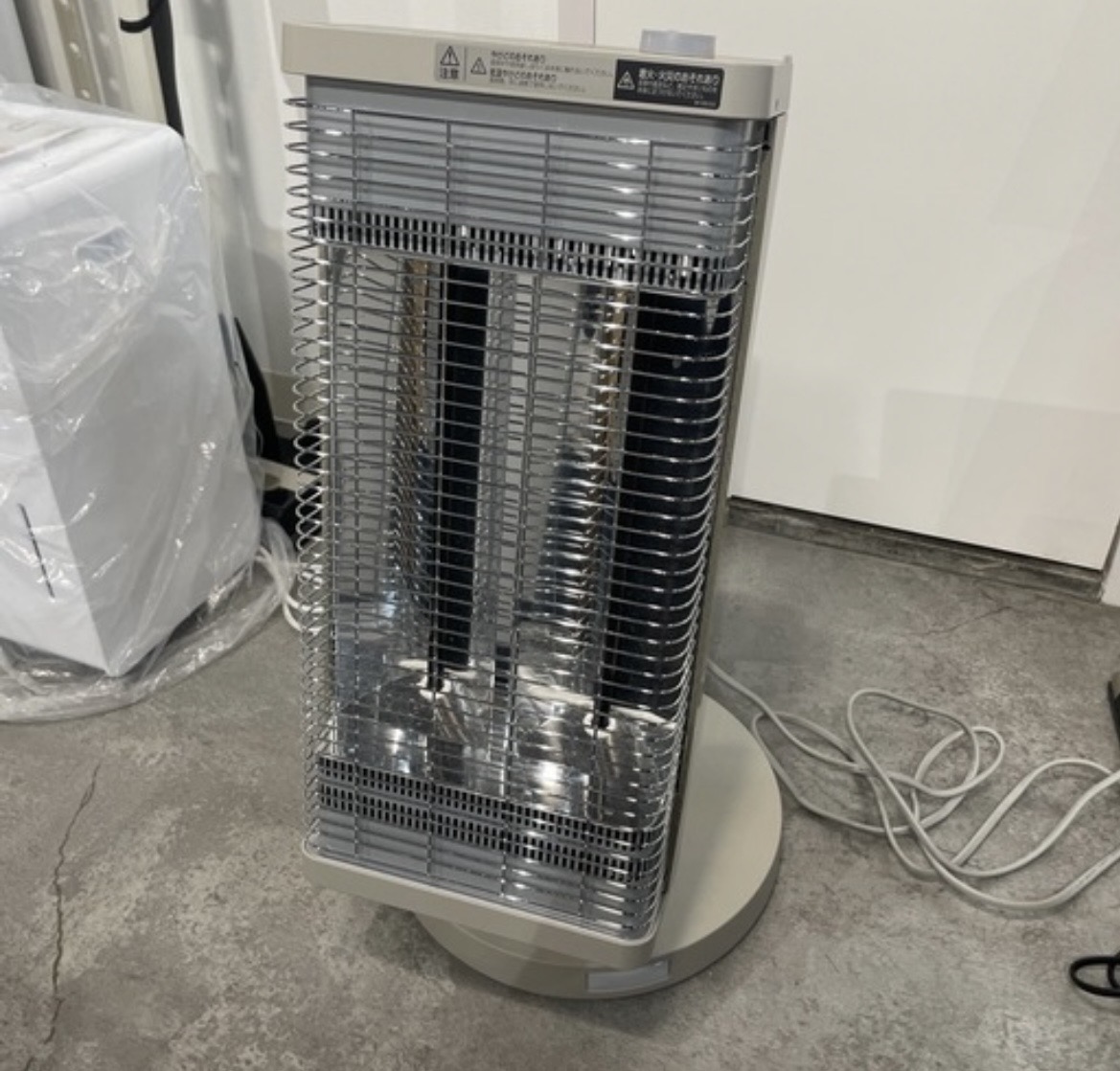 DAIKIN ダイキン2022年製  首振り　赤外線ヒーター 中古品販売