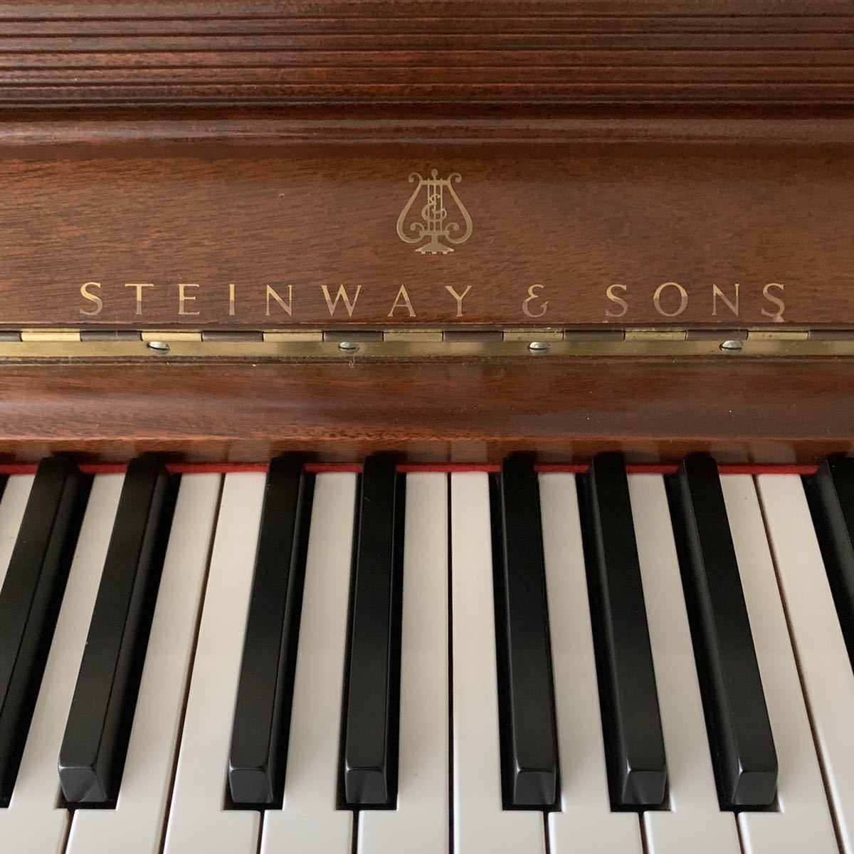 STEINWAY & SONS アップライトピアノ Model 1098 買取実績 - ピアノを