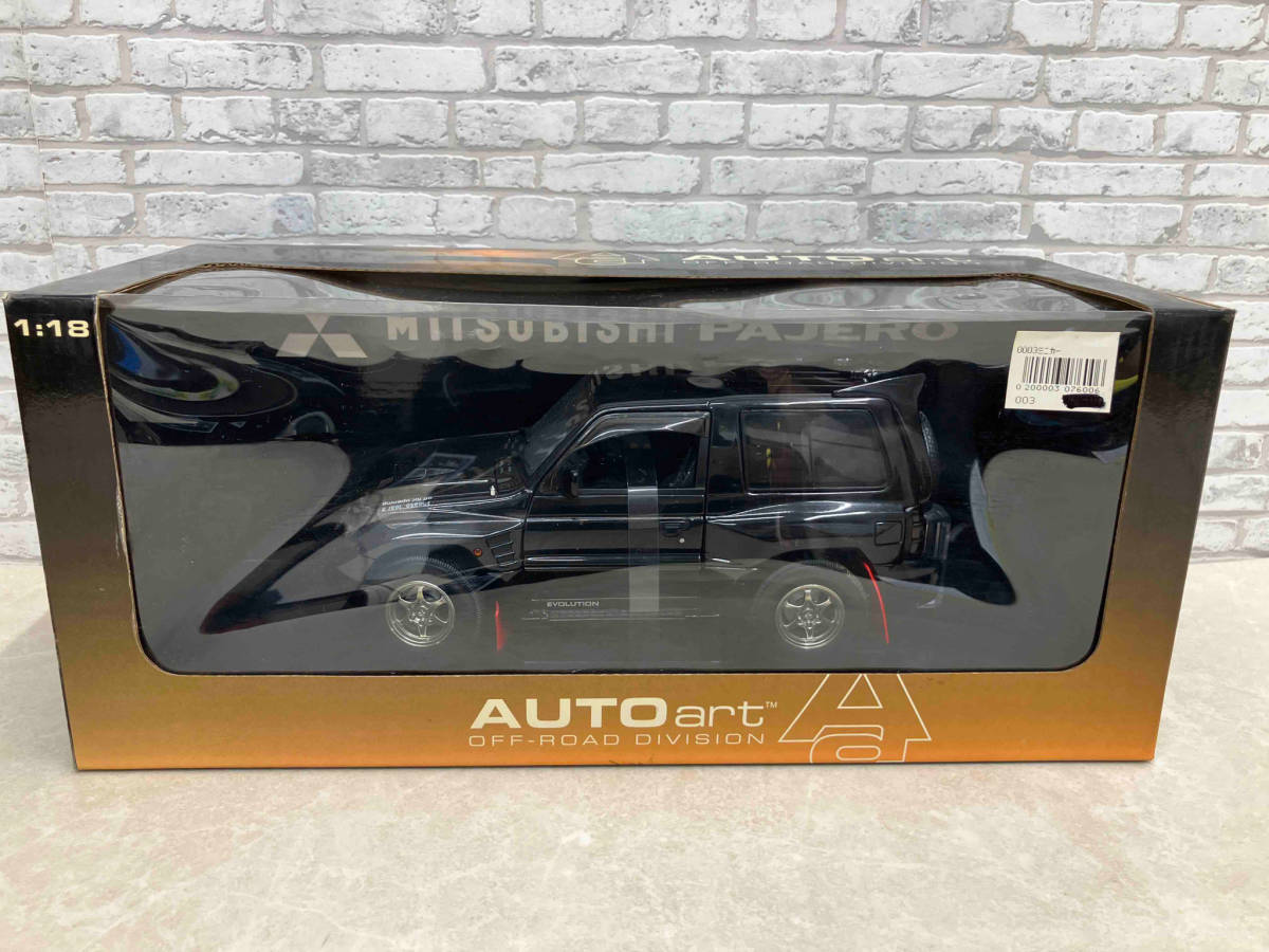 AUTOart 1:18 三菱 パジェロ EVOLUTION ミニカー